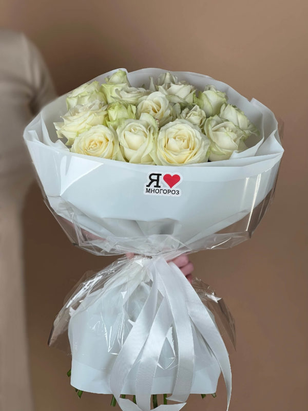 Букет из 15 сибирских белых роз