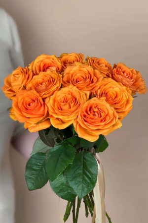 Букет из 11 сибирских оранжевых роз